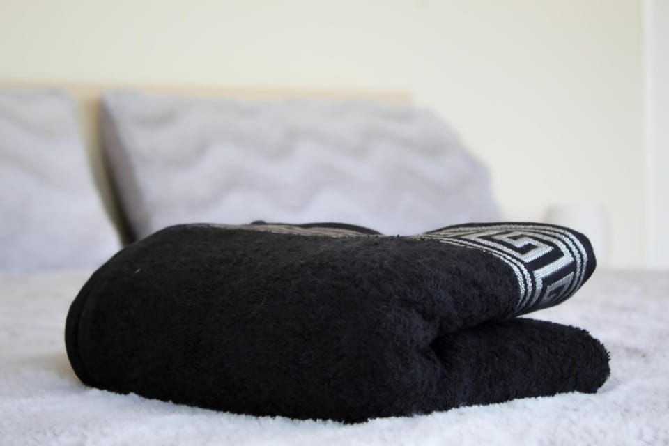 Bed, Photo of the whole room, Bedroom, towels