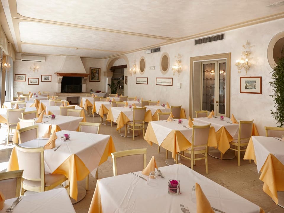 Restaurant/places to eat, Food and drinks