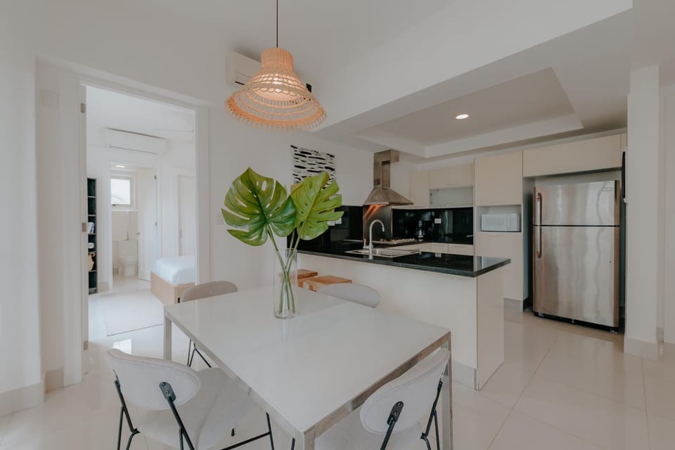 Dining area, kitchen