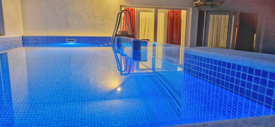 Pool view, Swimming pool