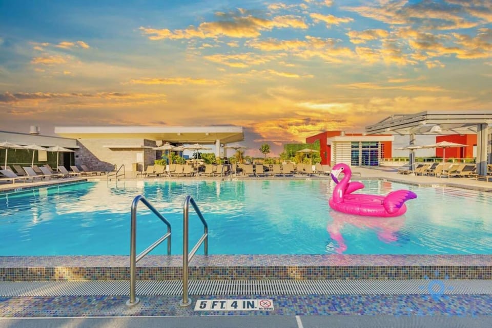 Best Stay - Rooftop Pool & Hot Tub - Hollywood Beach House in Hollywood Beach