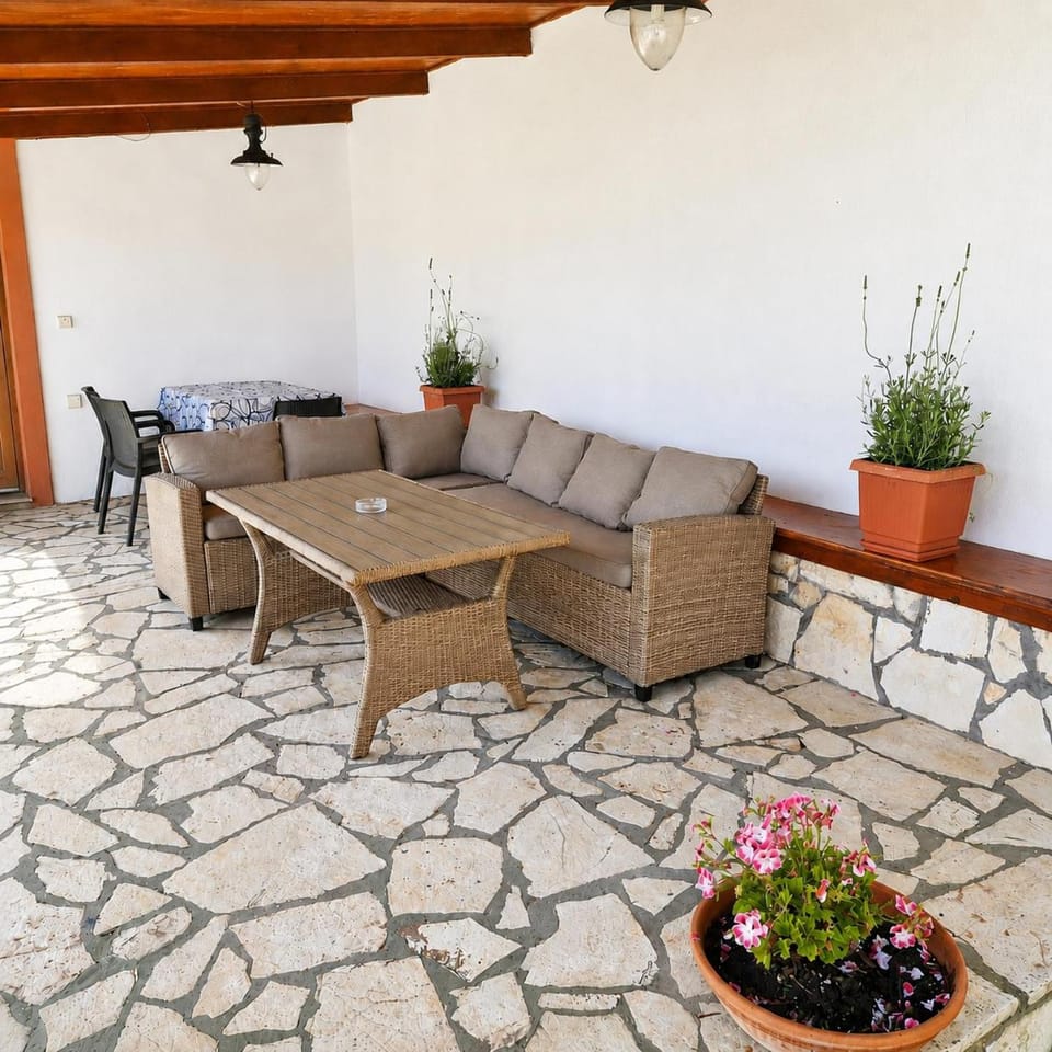 Villa Yannis 2 Apartment in Roda