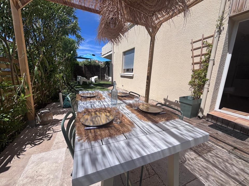 Patio, Garden, View (from property/room), Dining area