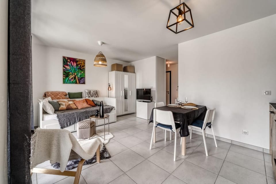 Emergence - Beautiful studio for 2 people balcony and garage Apartment in Annecy