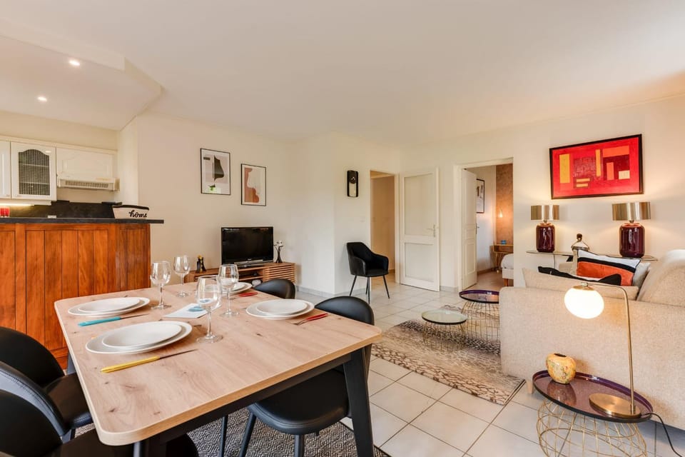 The Parc des Raisses - T2 for 4 people Apartment in Annecy