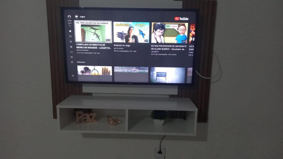 Communal lounge/ TV room, TV and multimedia