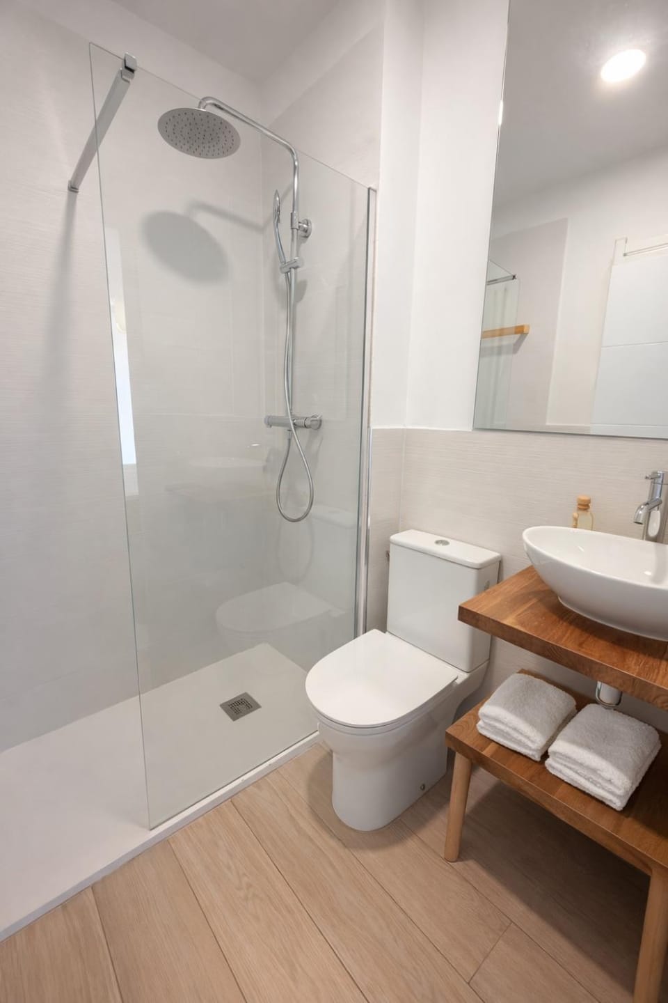 Shower, Bathroom, towels