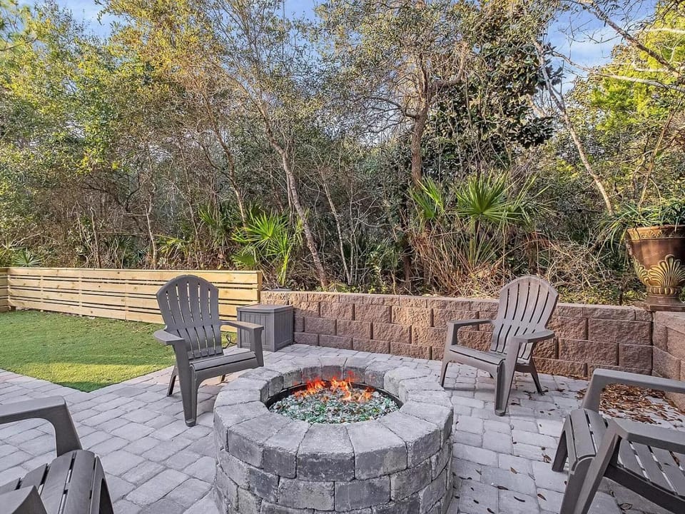 Slow M'Ocean by Newman-Dailey House in South Walton County
