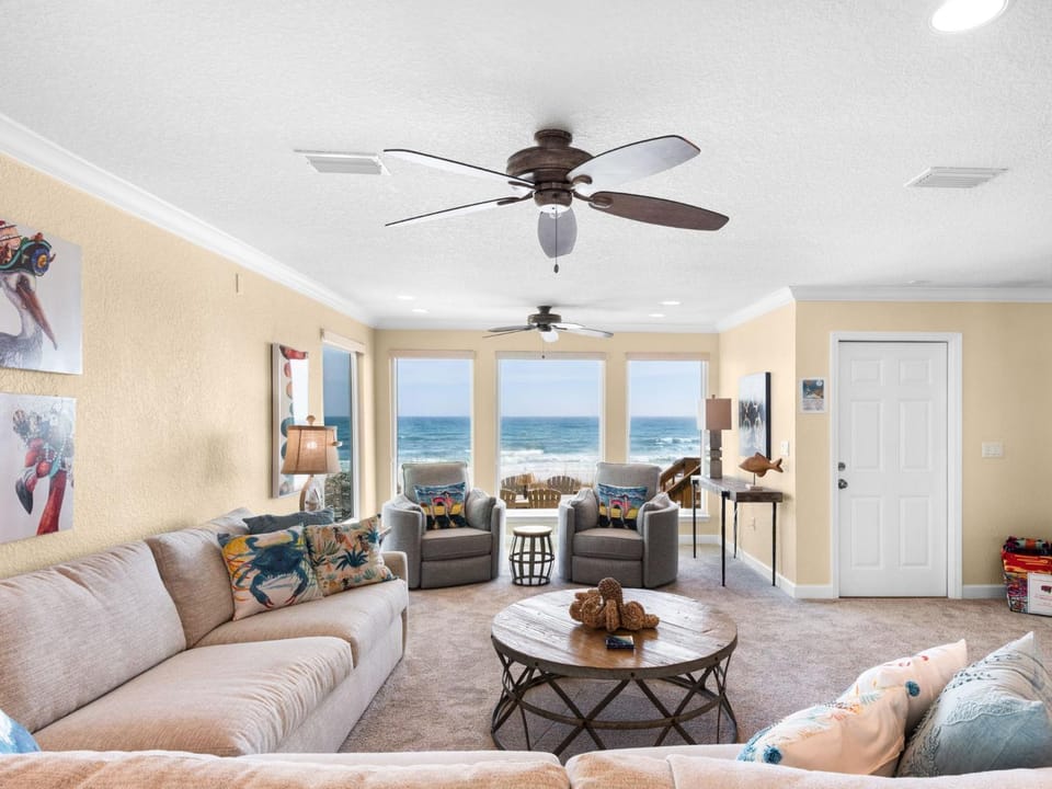 Day, View (from property/room), Living room, Seating area, Sea view