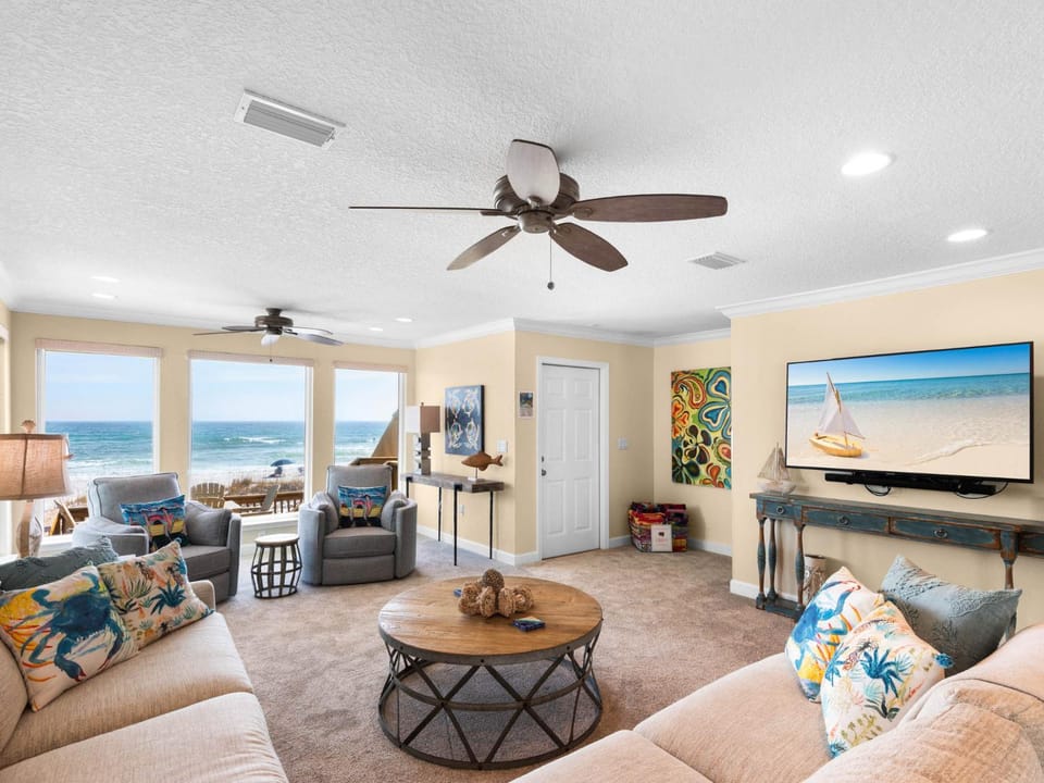 Day, TV and multimedia, Living room, Seating area, Beach, Sea view, furniture