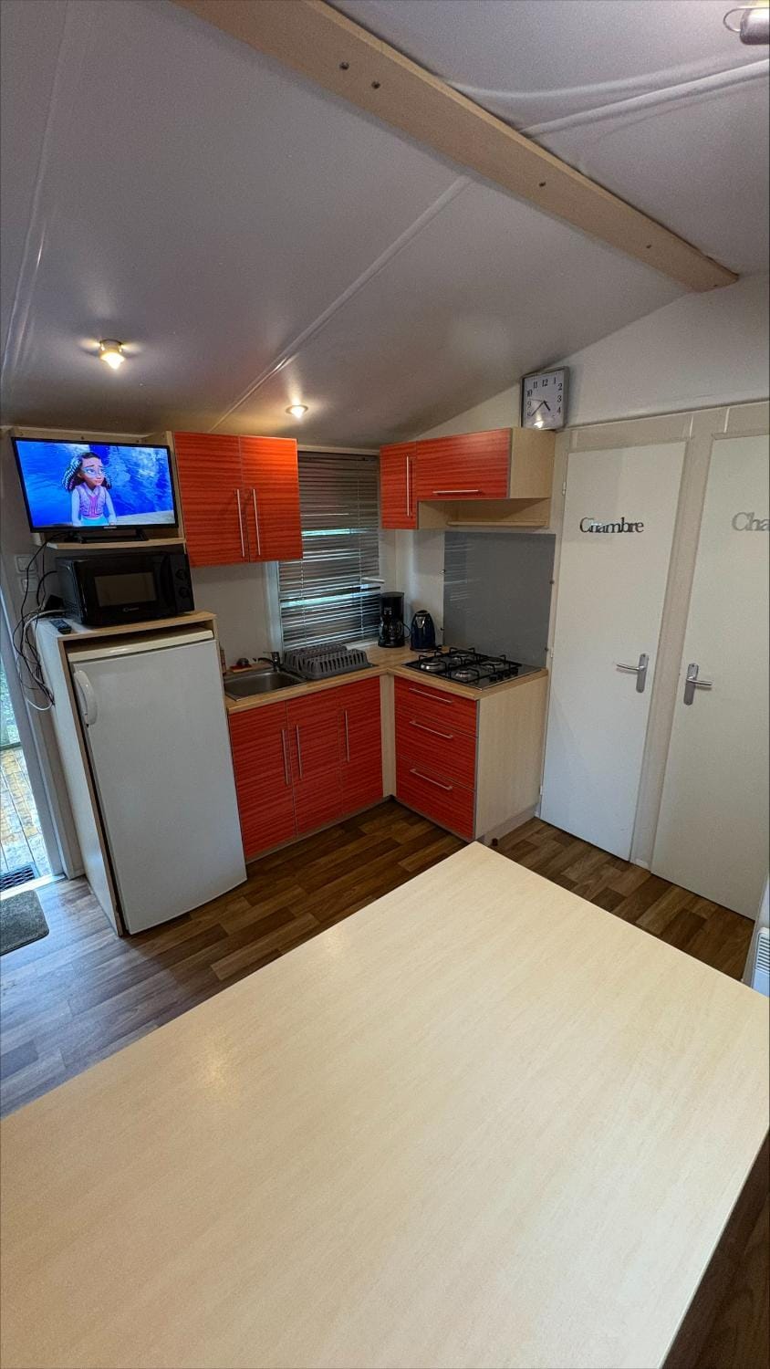 Mobil-home Saint-Chéron 91530 Camping Parc des roches Campground/ 
RV Resort in Île-de-France
