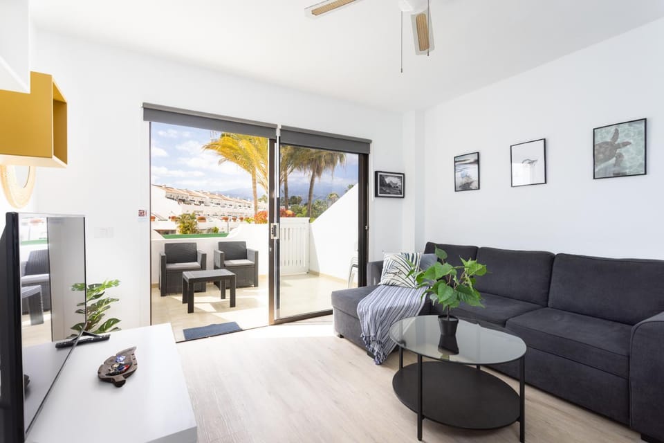 TV and multimedia, Balcony/Terrace, Living room, Seating area, fireplace