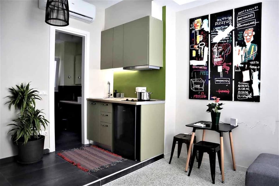 Central urban studio B Apartment in Athens