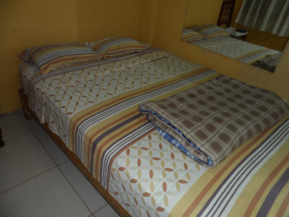 Bed, Internal: Not applicable to any particular room