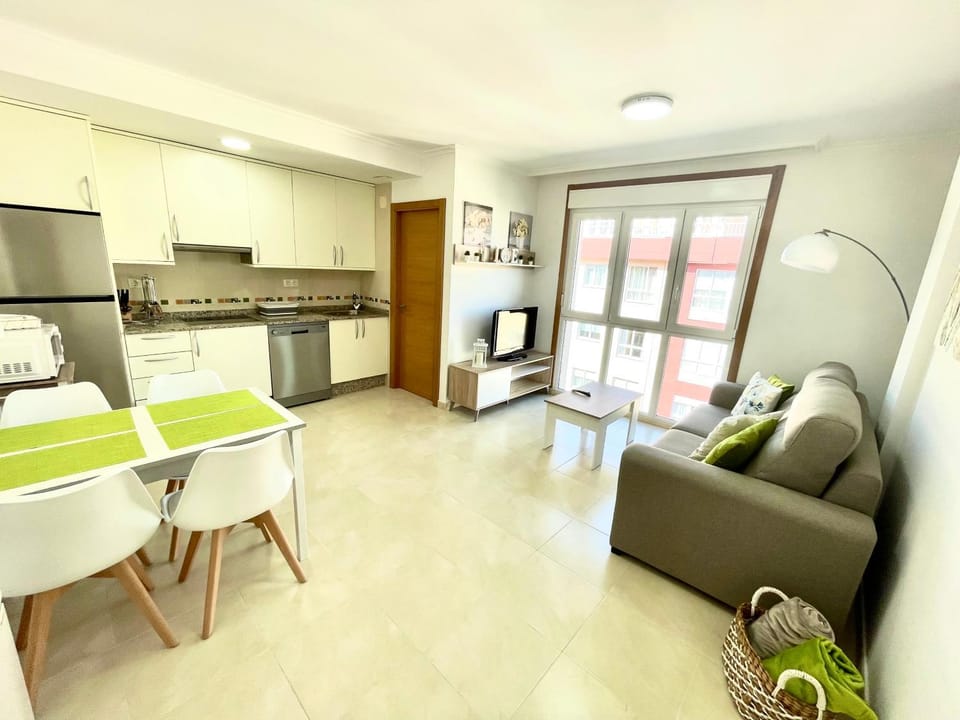 Kitchen or kitchenette, Living room, Dining area, dishwasher, minibar, stove