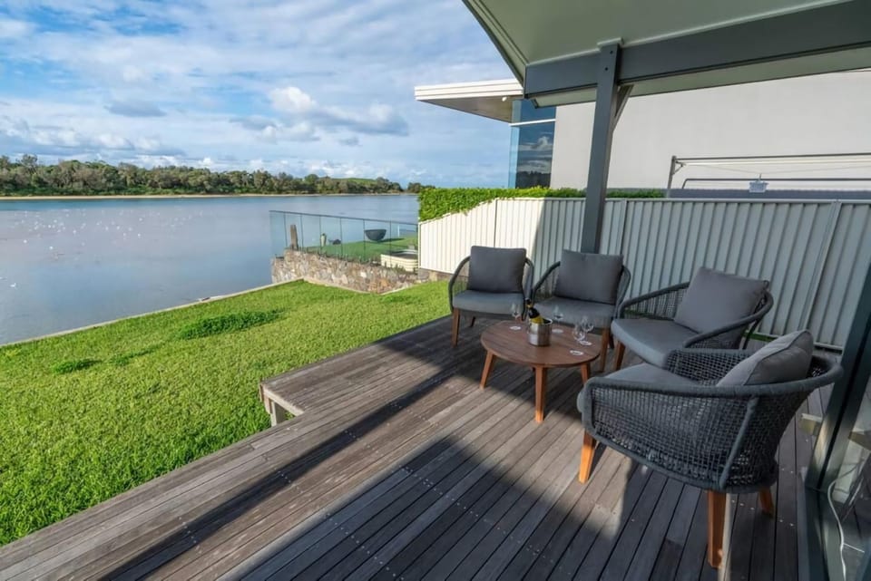 Absolute Waterfront Beach House House in Kiama