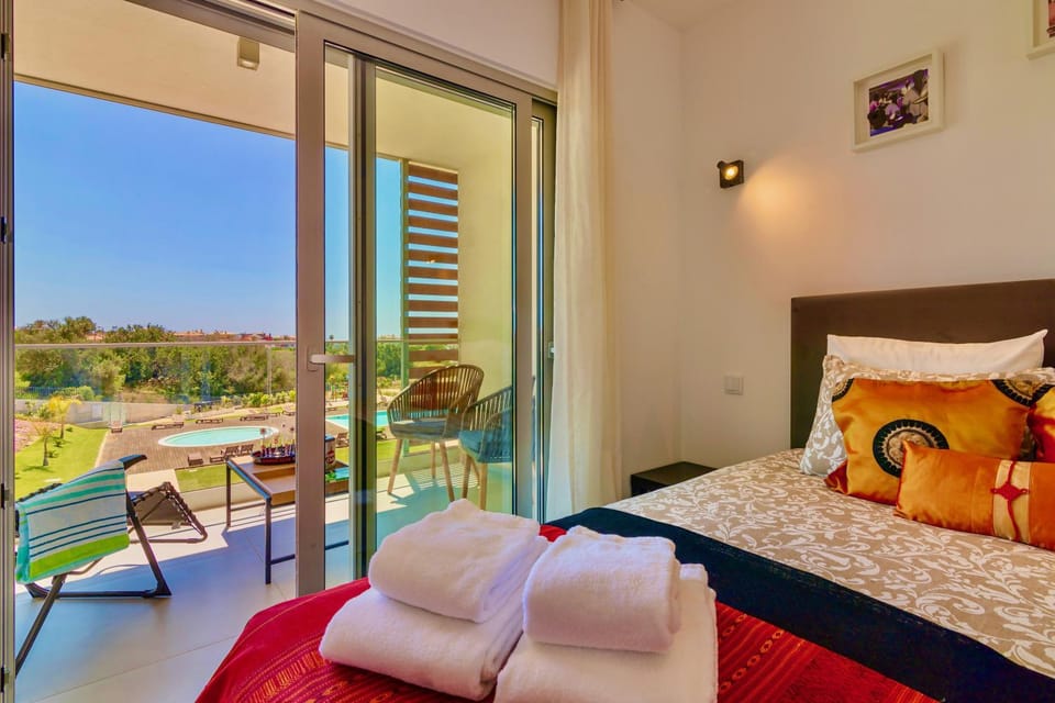 Bedroom, Garden view