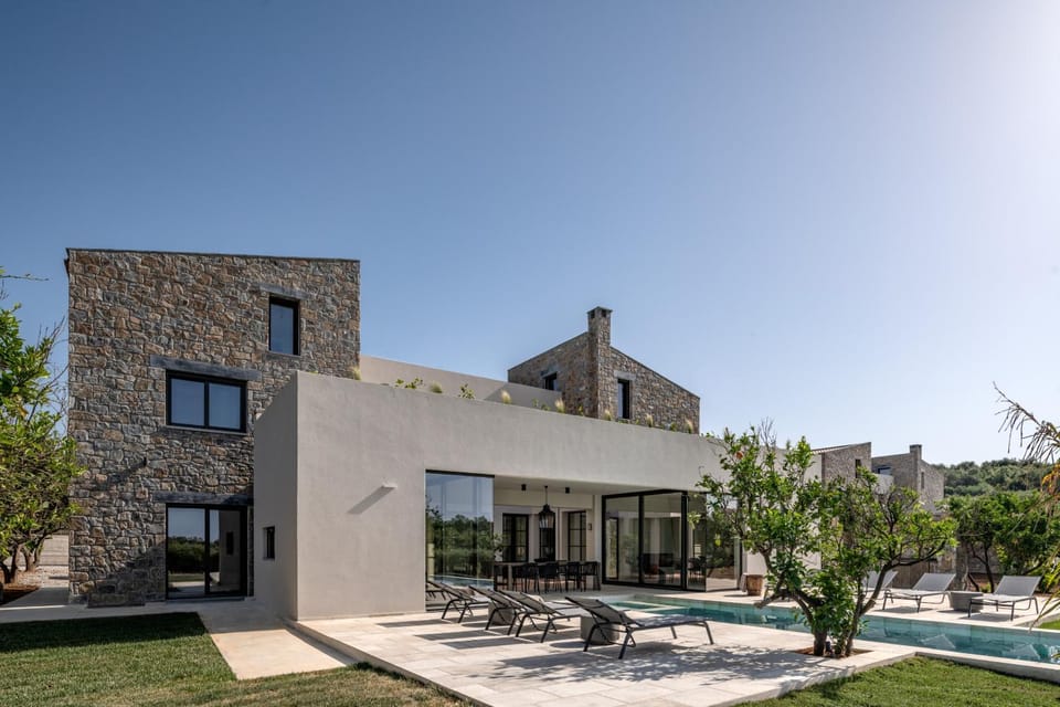 Property building, Patio, Pool view, Swimming pool, sunbed