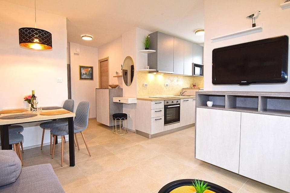 Sole Pula Apartman-near beach Apartment in Pula