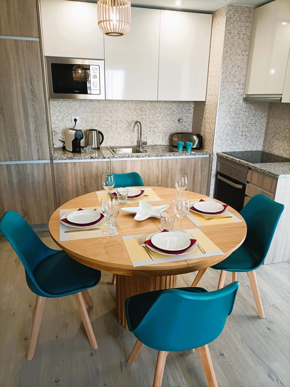 Dining area, kitchen