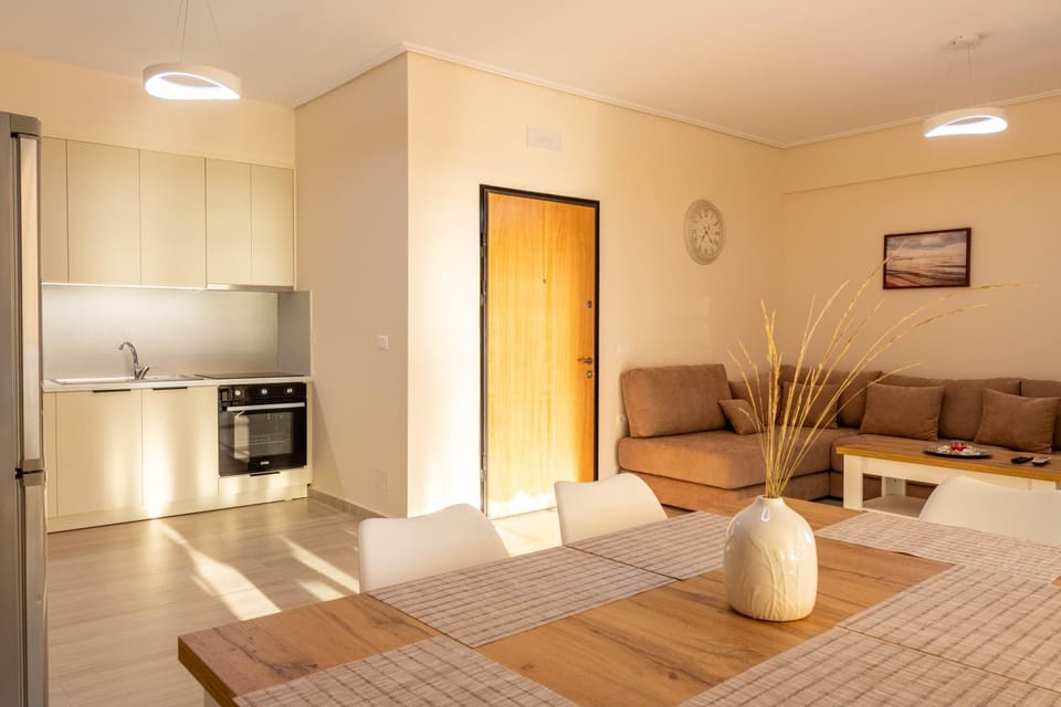 Familiar Apartment! Near the Sea! Free Parking! Apartment in Sarandë