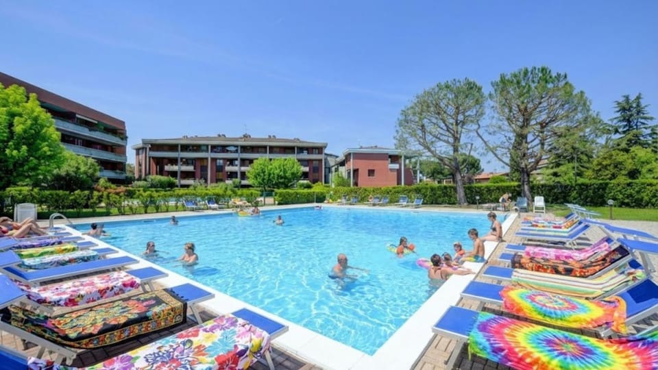 Property building, Swimming pool