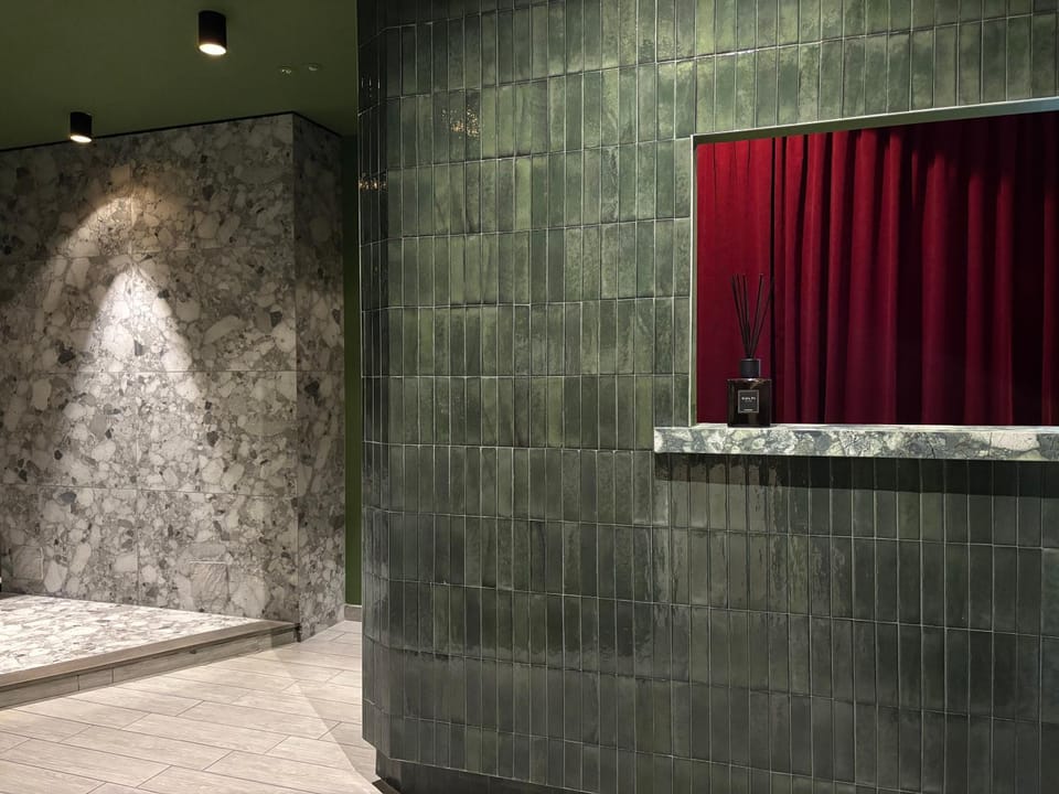 Lobby or reception, Decorative detail