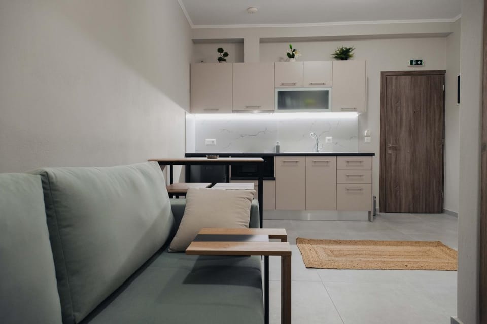 Kitchen or kitchenette, Seating area