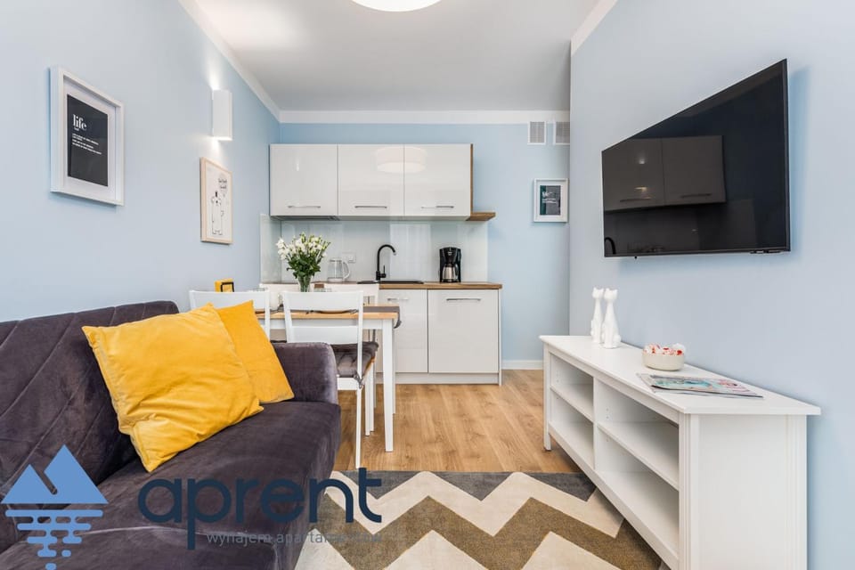 TV and multimedia, Kitchen or kitchenette, Living room, Dining area