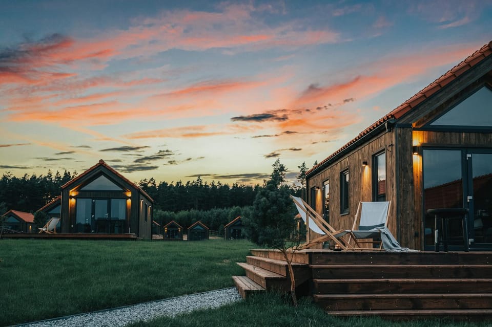 Property building, Spring, Off site, Day, Night, Activities, Winter, Summer, Windsurfing, Autumn, On site, Area and facilities, Seasons, Location, Sunrise, Sunset, Parking