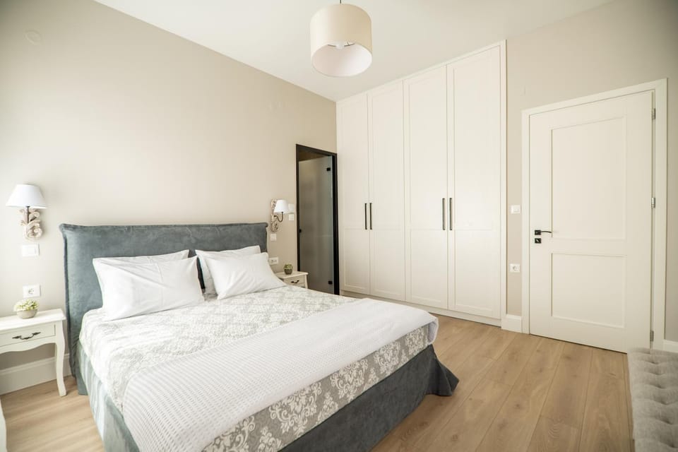 Bed, Photo of the whole room, Bedroom, wardrobe