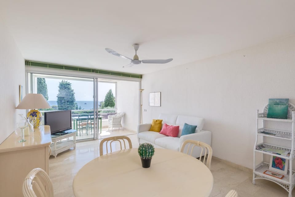 Le Grand Large 2 par Dodo-a-Cassis Apartment in Cassis