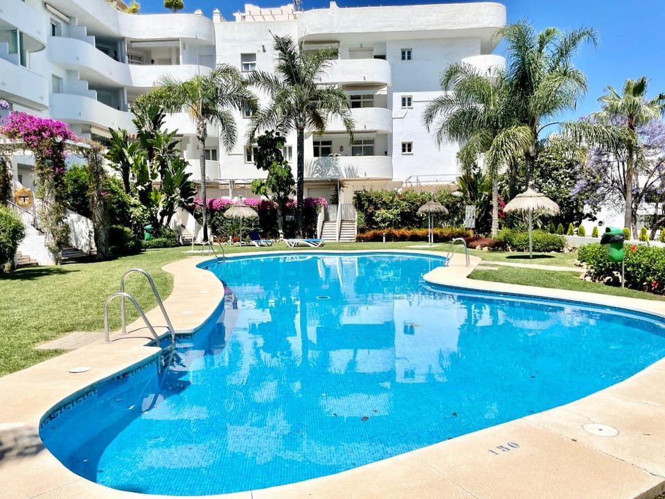 Property building, Pool view, Swimming pool