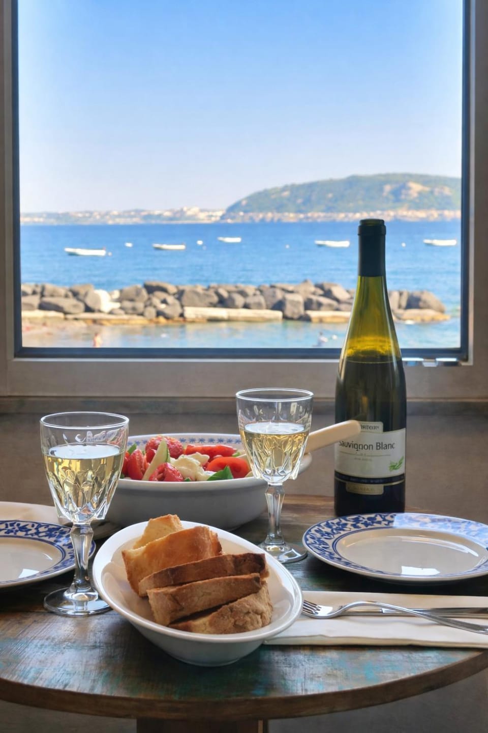 Natural landscape, Food and drinks, Sea view, Lunch