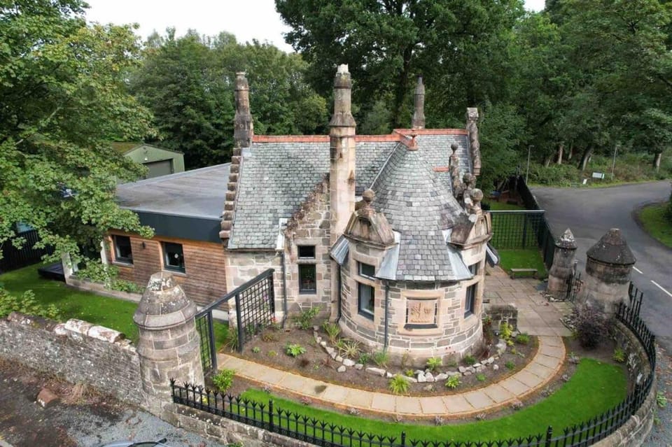 Stylish Loch Lomond lodge in stunning surroundings House in Scotland