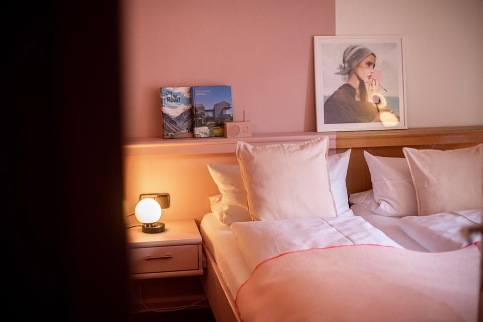 Bed, Photo of the whole room