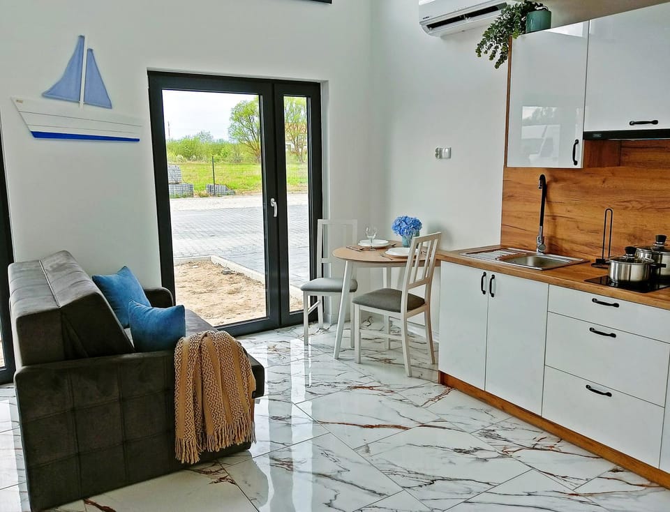 Kitchen or kitchenette, Living room, Seating area, Dining area, pet friendly, stove