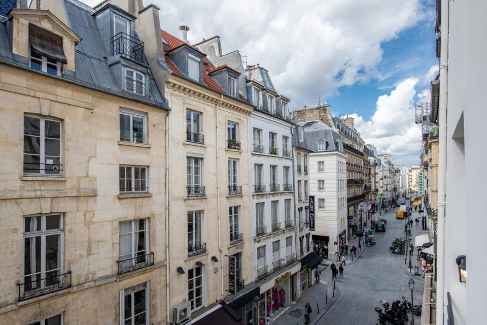 Neighbourhood, Street view