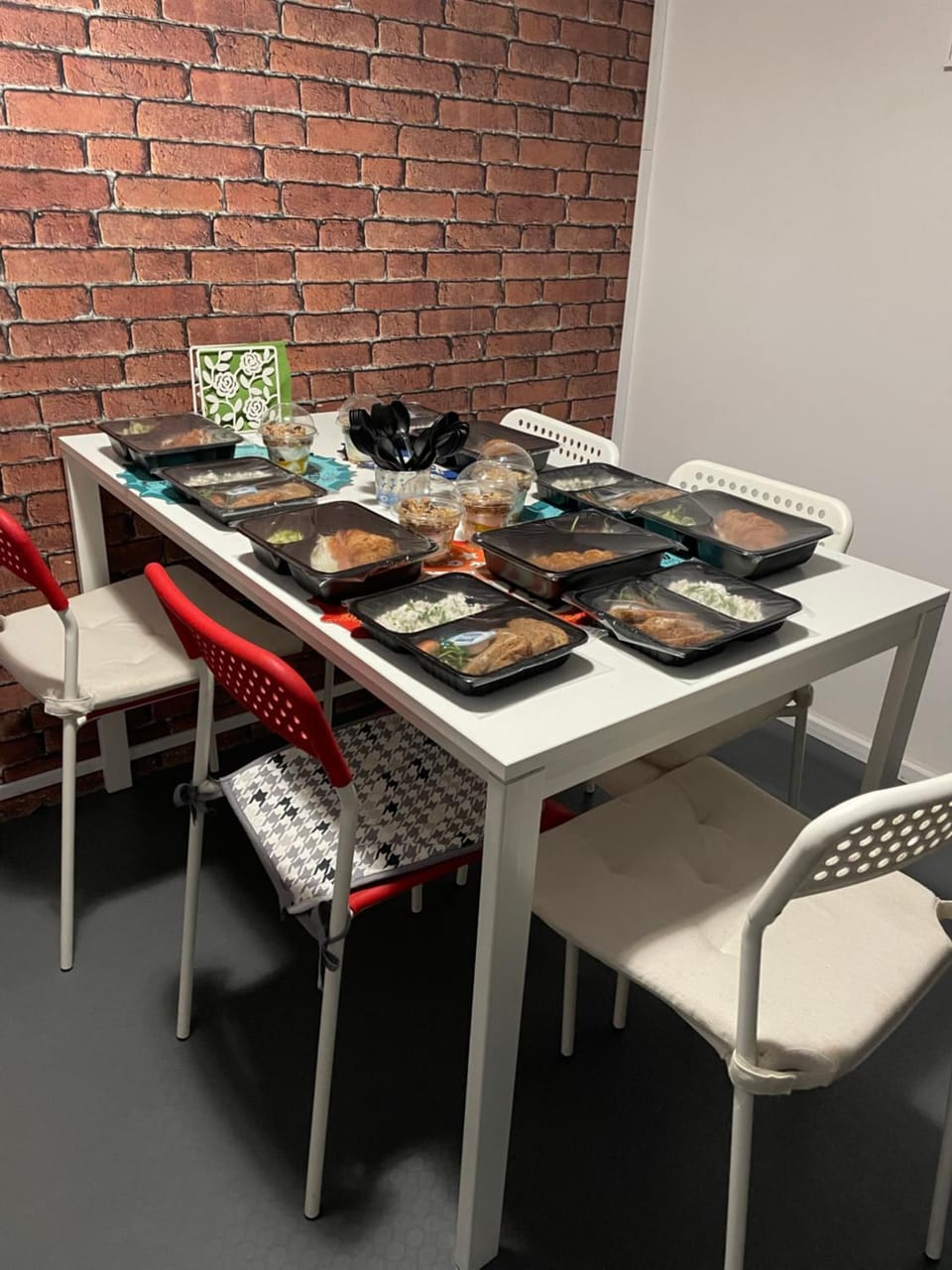 Kitchen or kitchenette, Food and drinks, Dining area, Food, Breakfast