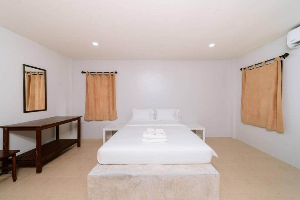Baan Gatto Bed and Breakfast in Khuekkhak