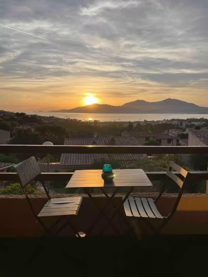 Casamea - Vue Mer, Balcon, Clim, Piscine Apartment in Ajaccio