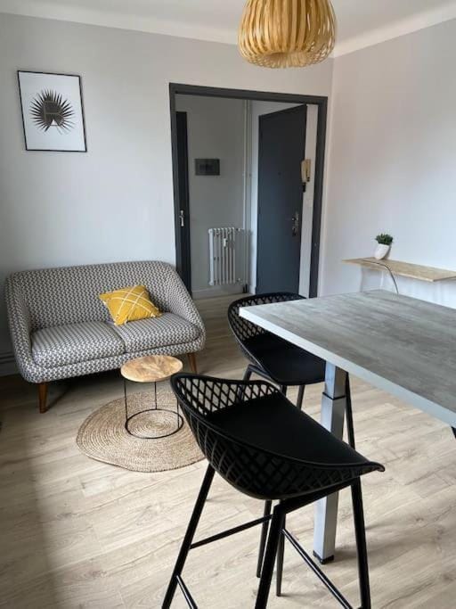 L'Eldorado Ruthénois - Garage & Terrasse Apartment in Auvergne-Rhône-Alpes