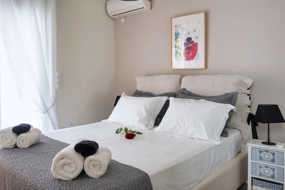 Bed, Bedroom, flat iron, wardrobe