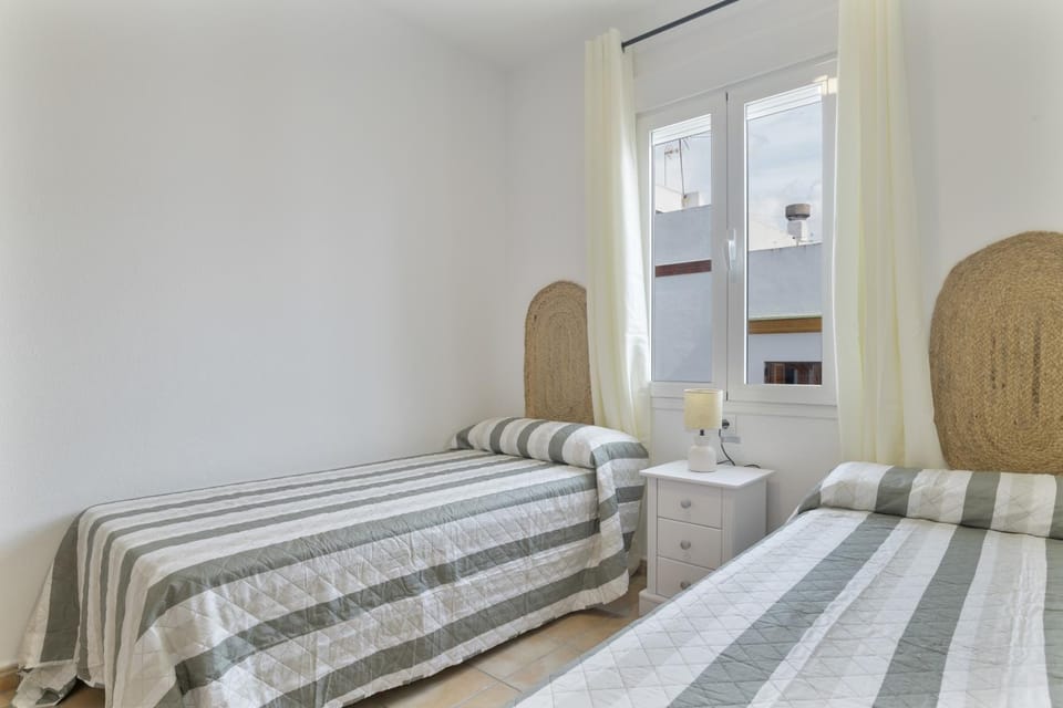 Property building, Living room, Bedroom