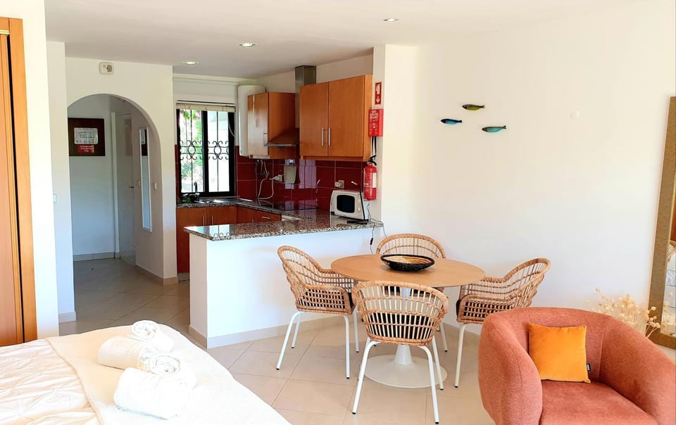 Apartment São Rafael 63 - Beach - Pool - Free wi-fi - Air Con Apartment in Guia