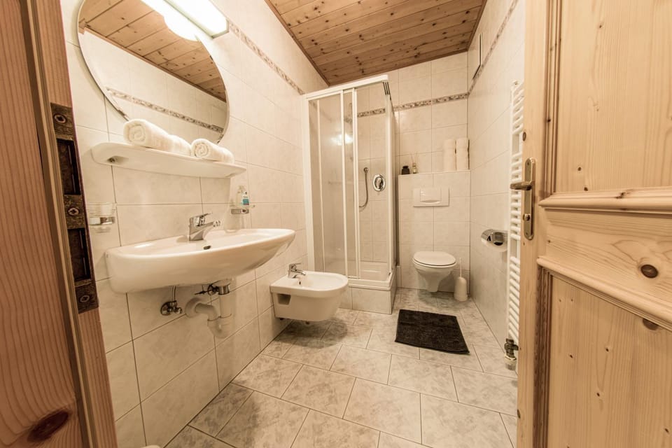 Bathroom, Living room