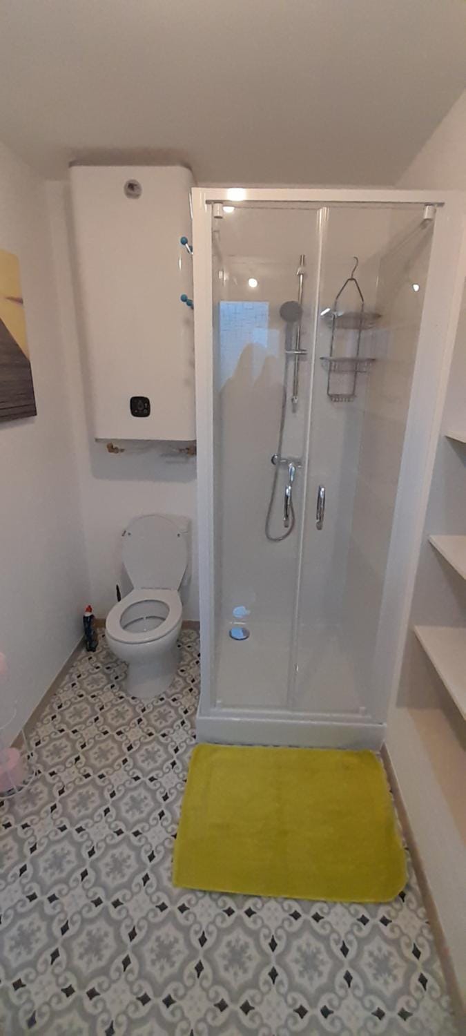 Locations IDEALOGIS Studios et T2 avec WIFI LAVERIE VELOS Apartment in Nouvelle-Aquitaine