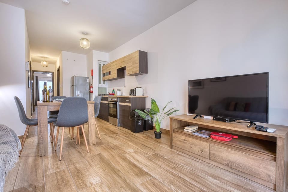 Modern and centrally located large one bedroom apartment KBON1-1 Apartment in Malta