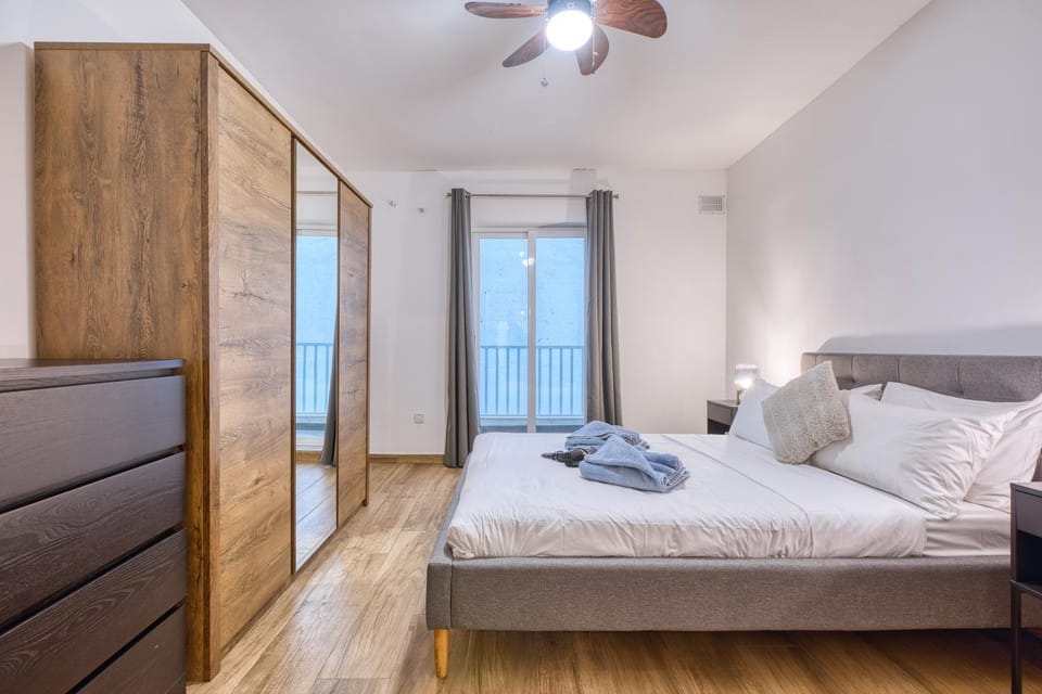 Modern and centrally located large one bedroom apartment KBON1-1 Apartment in Malta