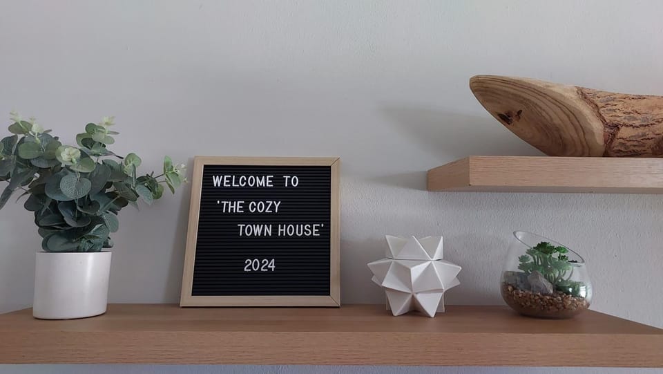 Stylish open plan Townhouse Apartment in Port Elizabeth